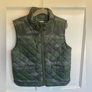 Crewcuts camouflage vest. EUC. Size 4/5